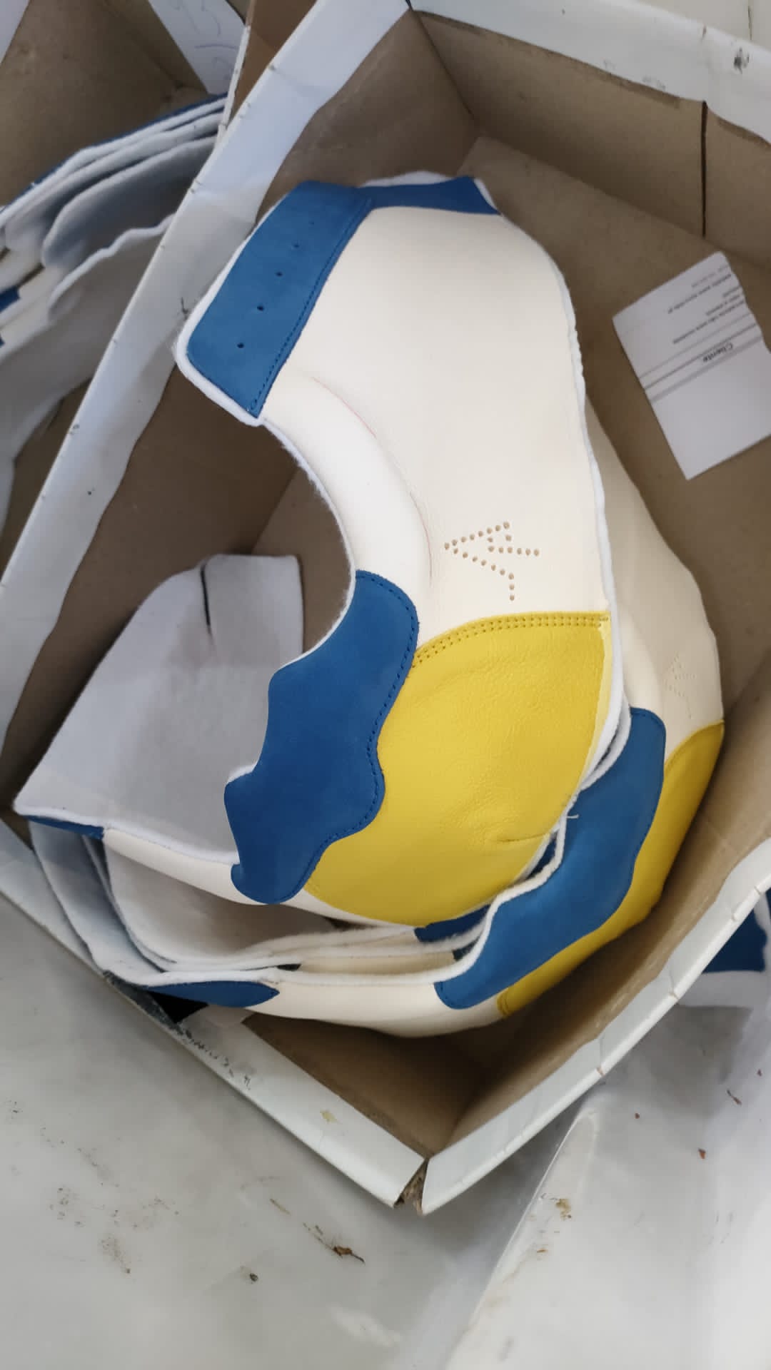 Ukraine Shoe - KIRA Limited Edition